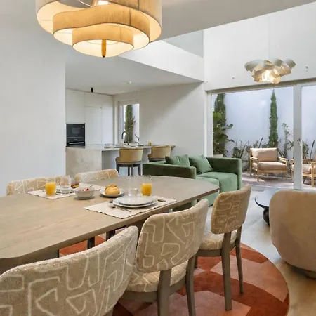 Luxury 2-bedroom Townhouse In Principe Real * ליסבון