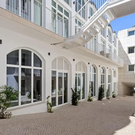 Luxury 2-bedroom Townhouse In Principe Real